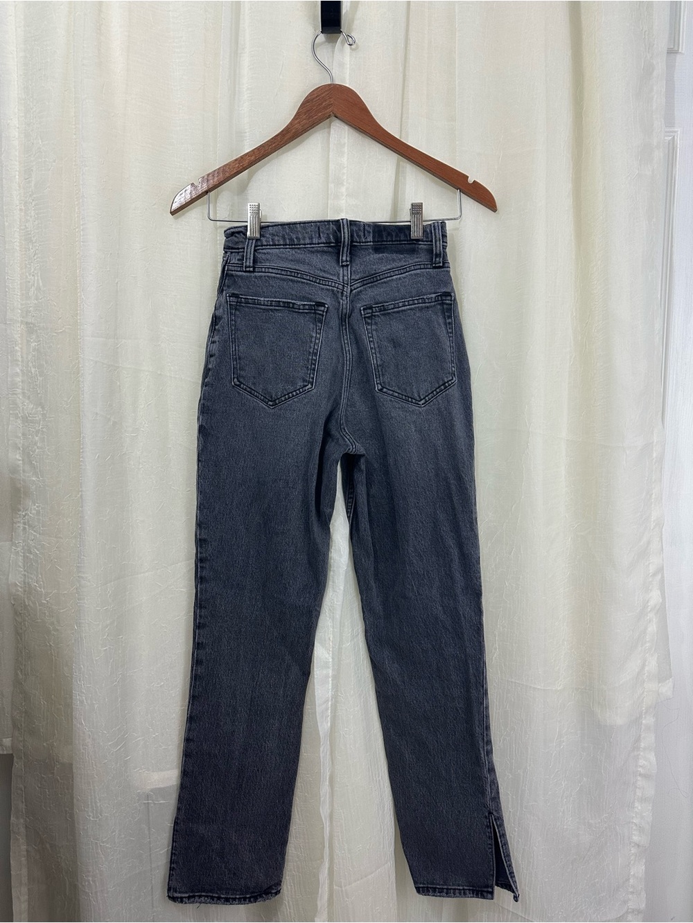 Abercrombie & Fitch Ultra High-Rise Straight Jeans in Charcoal Gray - Picture 4 of 5
